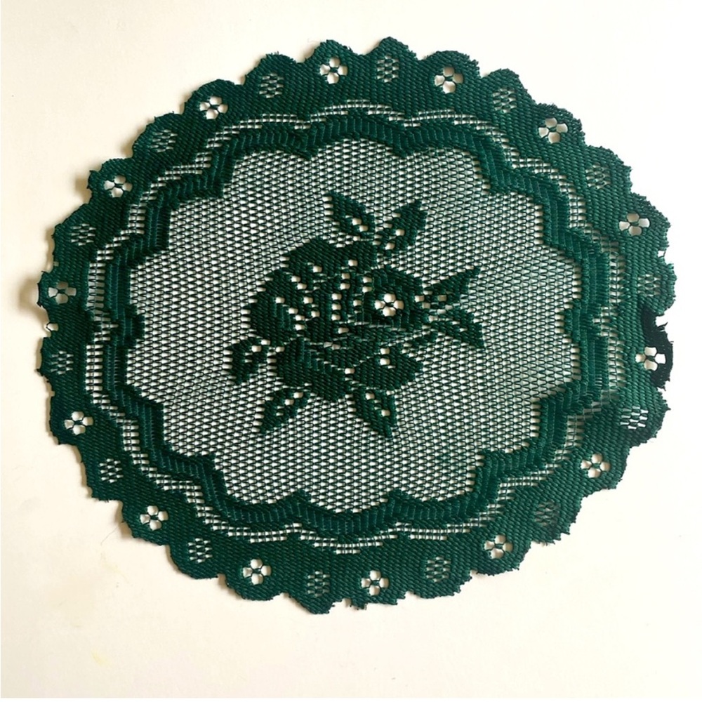 VTG 1980s 1990s NWOT Kelly Green Rose Embroidered Country Doily 12 Inch OS